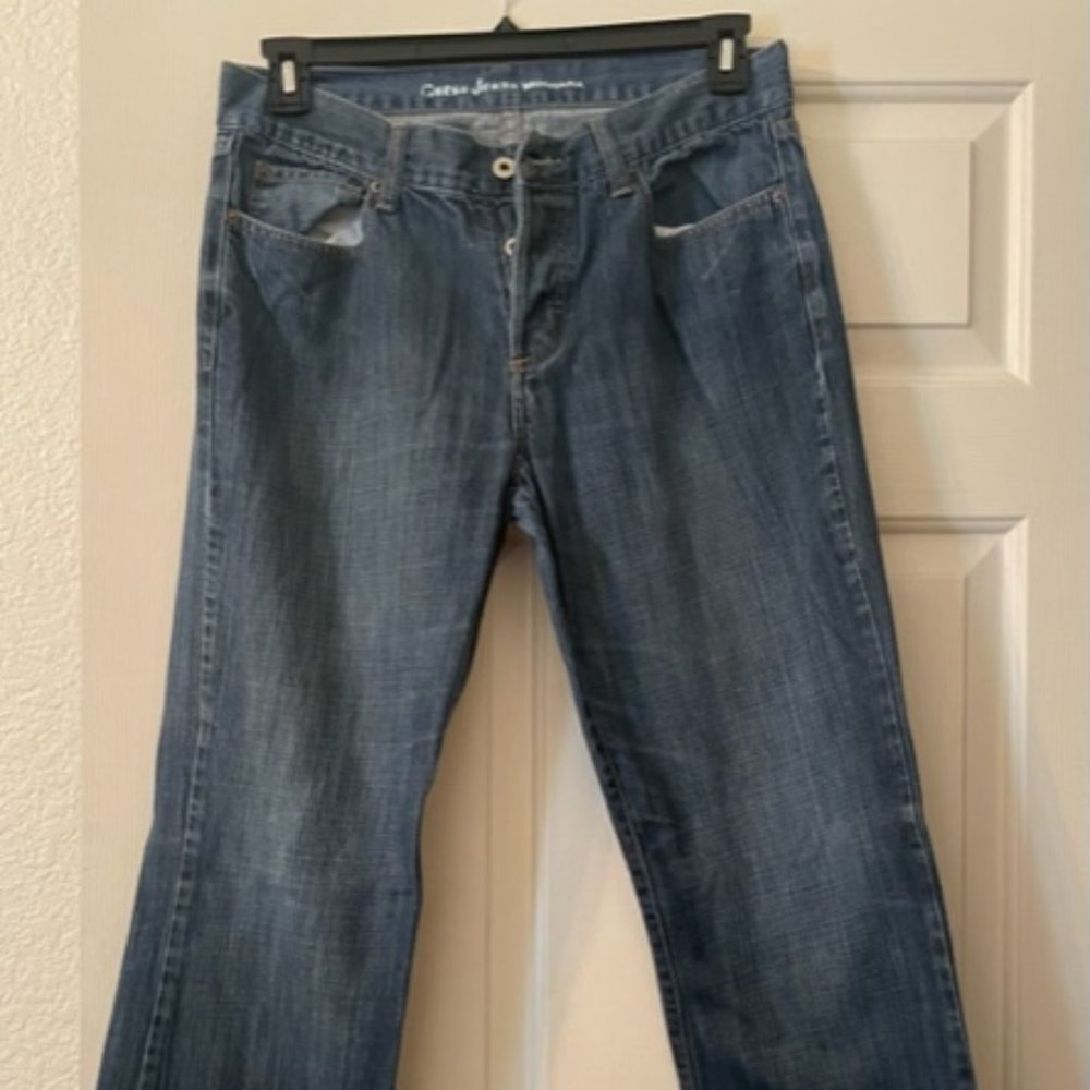 Guess Jeans Montara Men's Size 33 x 32  NICE! Stone washed Denim Relaxed